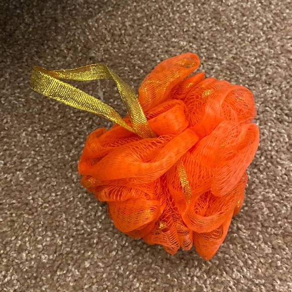 🛁Loofah🛁 - Picture 1 of 3